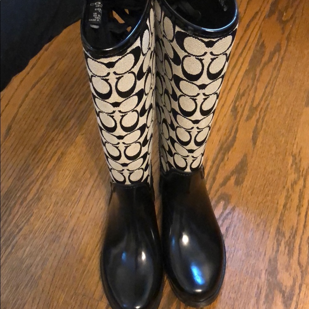 Coach rain boots Size 6